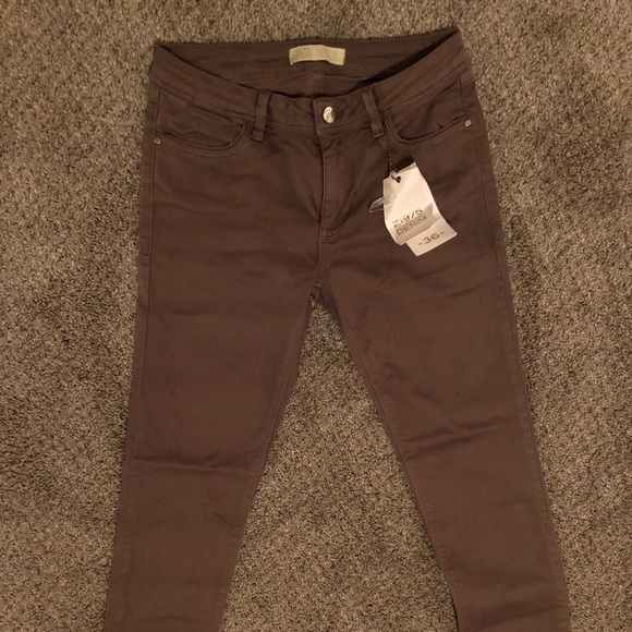 ✳️SOLD✳️ Pants - Picture 2 of 4